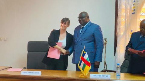 LA SIGNATURE DE PROTOCOLES D’ACCORD ENTRE LE DEPARTEMENT ET LES ONGS ŒUVRANT DANS LE DOMAINE DE LA JUSTICE EN CENTRAFRIQUE