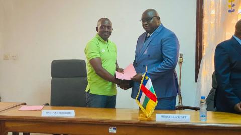 LA SIGNATURE DE PROTOCOLES D’ACCORD ENTRE LE DEPARTEMENT ET LES ONGS ŒUVRANT DANS LE DOMAINE DE LA JUSTICE EN CENTRAFRIQUE