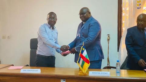 LA SIGNATURE DE PROTOCOLES D’ACCORD ENTRE LE DEPARTEMENT ET LES ONGS ŒUVRANT DANS LE DOMAINE DE LA JUSTICE EN CENTRAFRIQUE