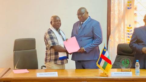 LA SIGNATURE DE PROTOCOLES D’ACCORD ENTRE LE DEPARTEMENT ET LES ONGS ŒUVRANT DANS LE DOMAINE DE LA JUSTICE EN CENTRAFRIQUE